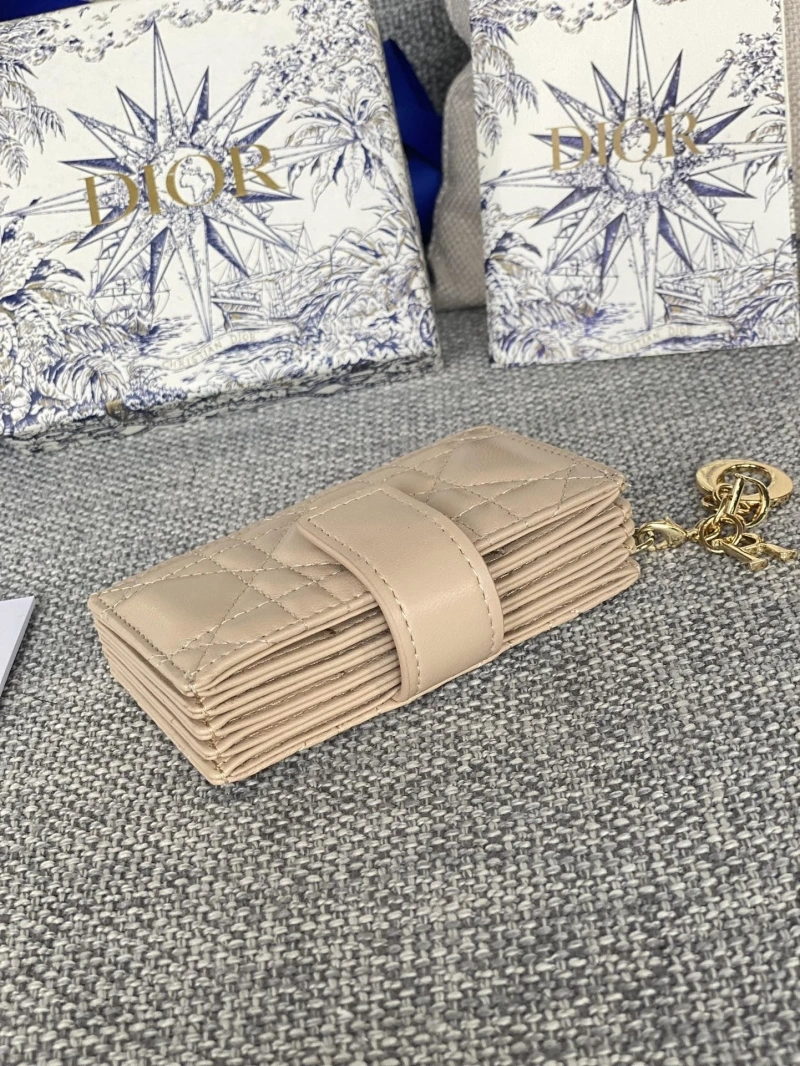 Ch**el wallets 4016a-0860
