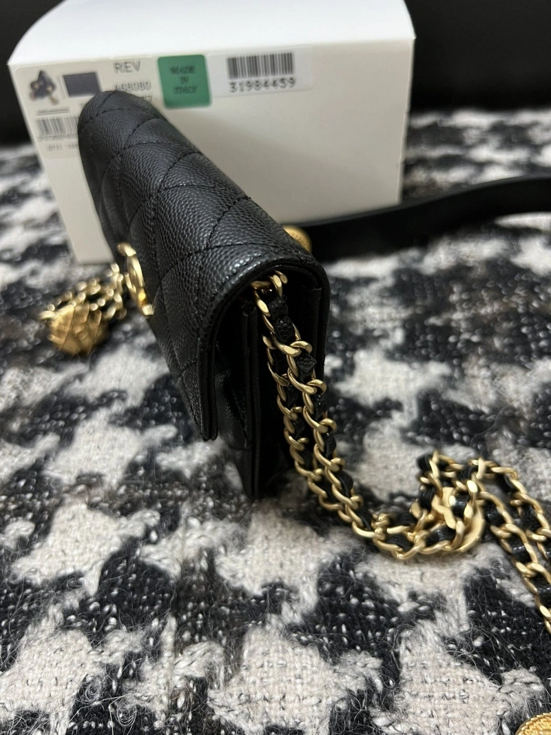 Ch**el wallets 4017-0349
