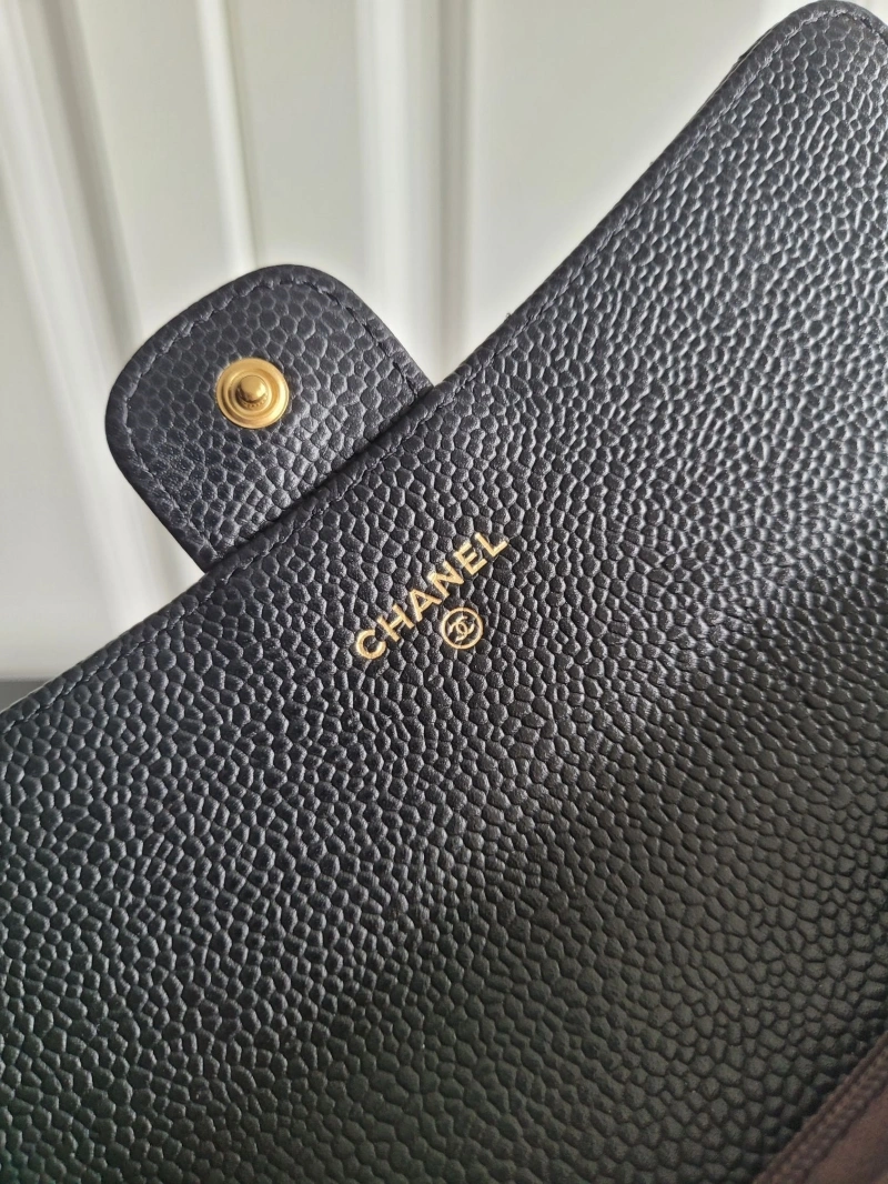 Ch**el wallets 4017-0476