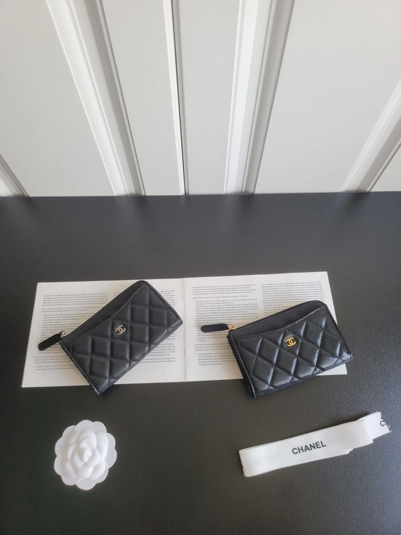 Ch**el wallets 4017-1165