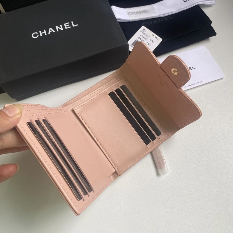 Ch**el wallets 4017b-0158