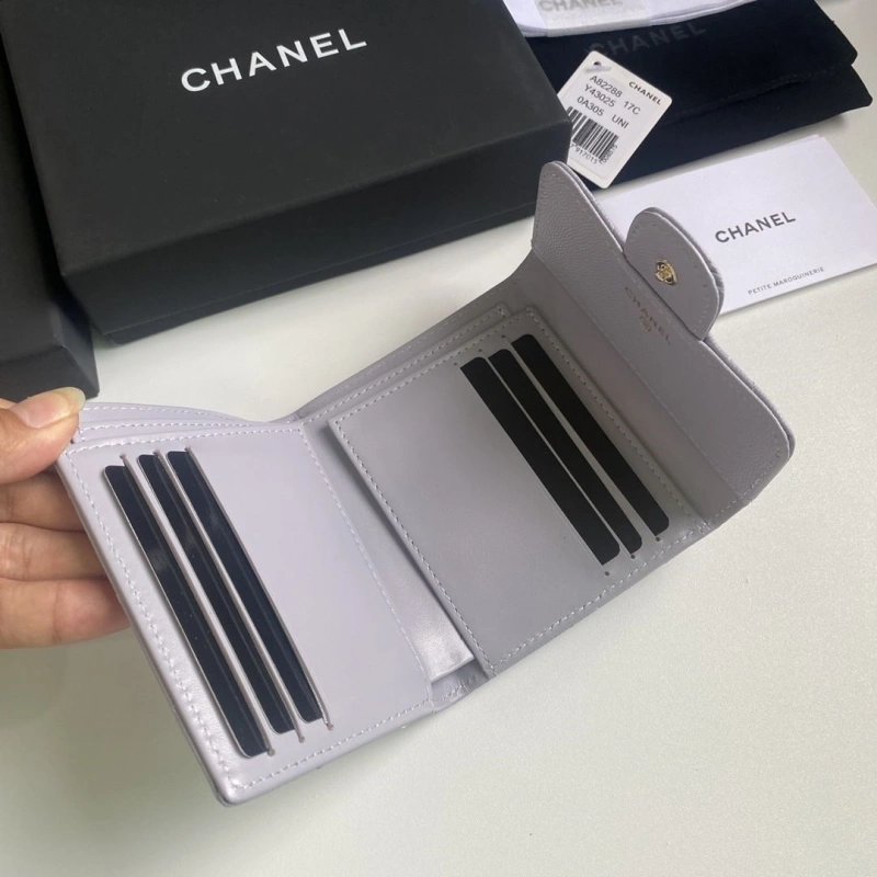 Ch**el wallets 4017b-0163