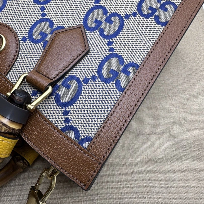 Gvc*1 top handle bags 4036b-0747