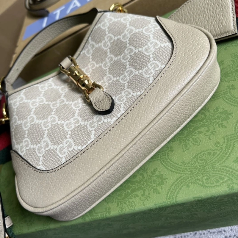 Gvc*1 top handle bags 4036c-0366