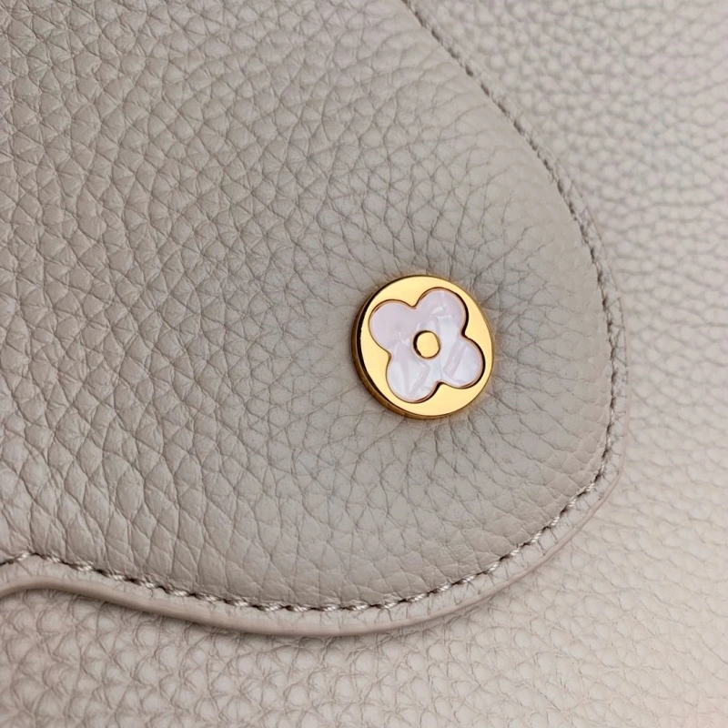 LV Capucines Bags 4048A-0042