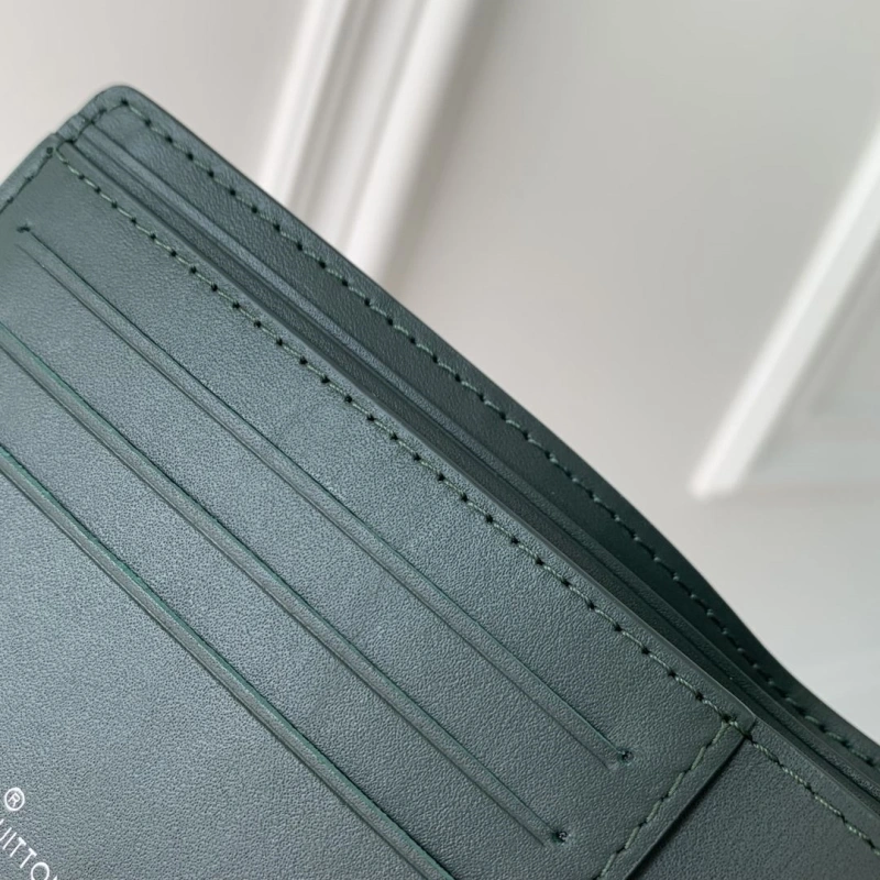 LV Wallets 4048I-0149