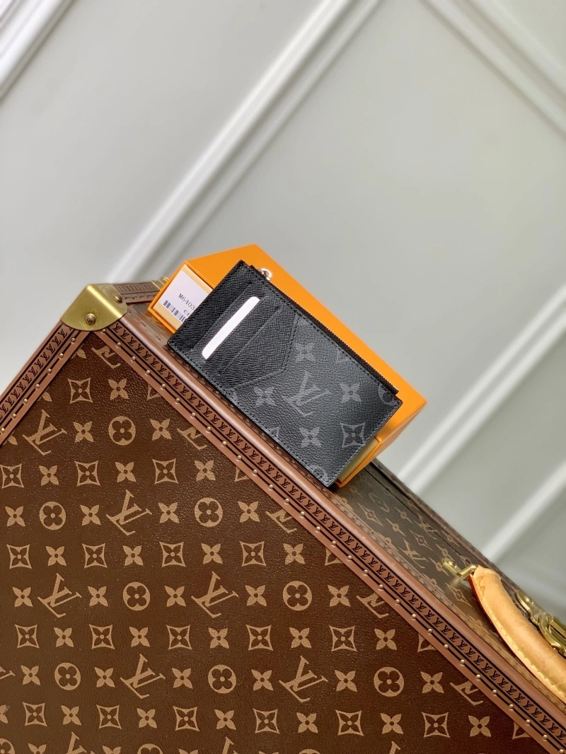 LV Wallets 4048I-0185