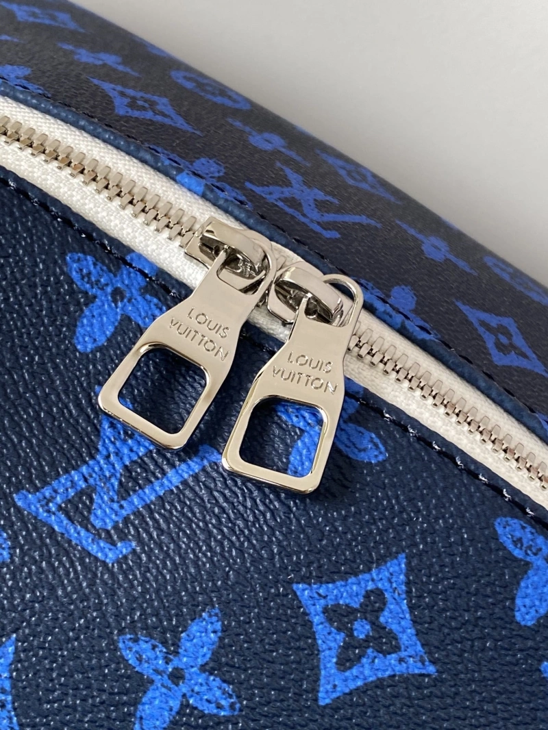 LV Backpacks 4056F-0600