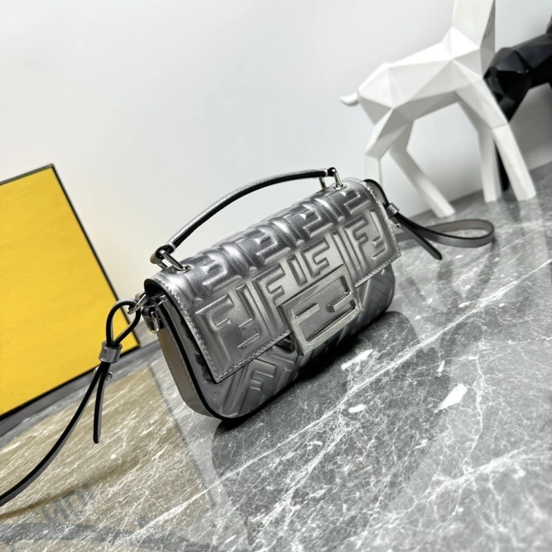 F**di baguette bags 4081-0070
