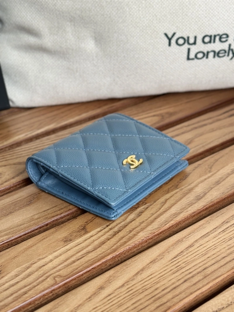 Ch**el wallets 4081-0102