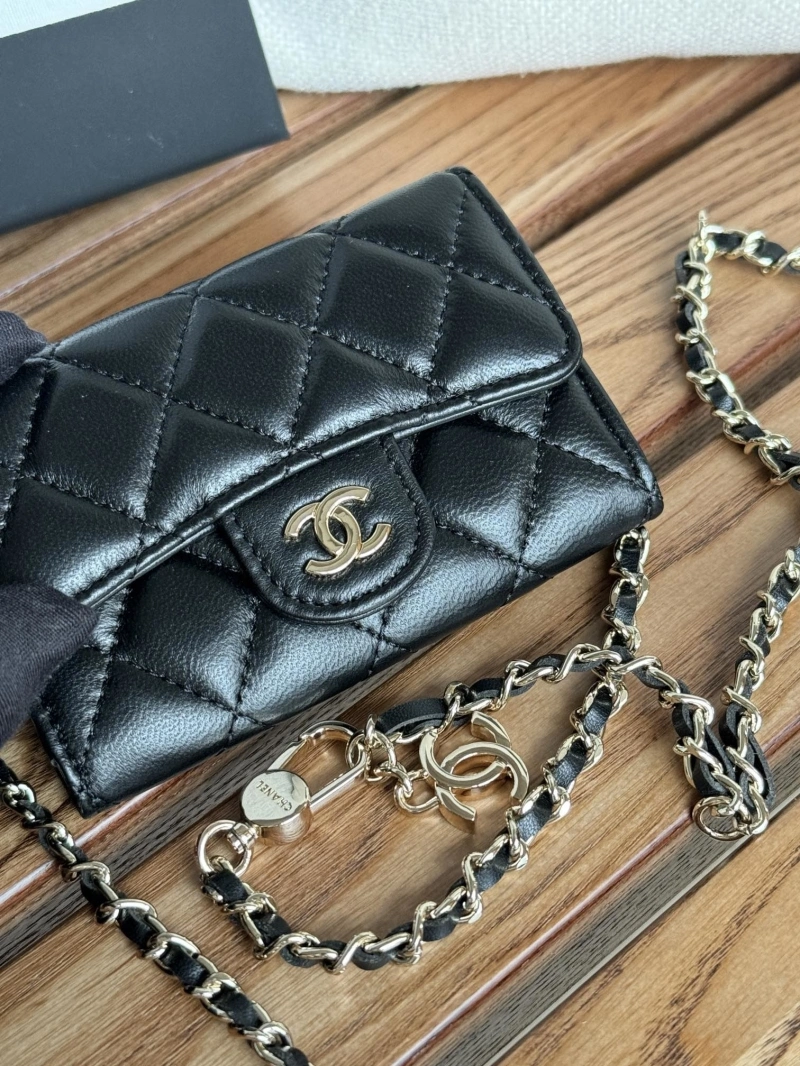 Ch**el wallets 4081-0121
