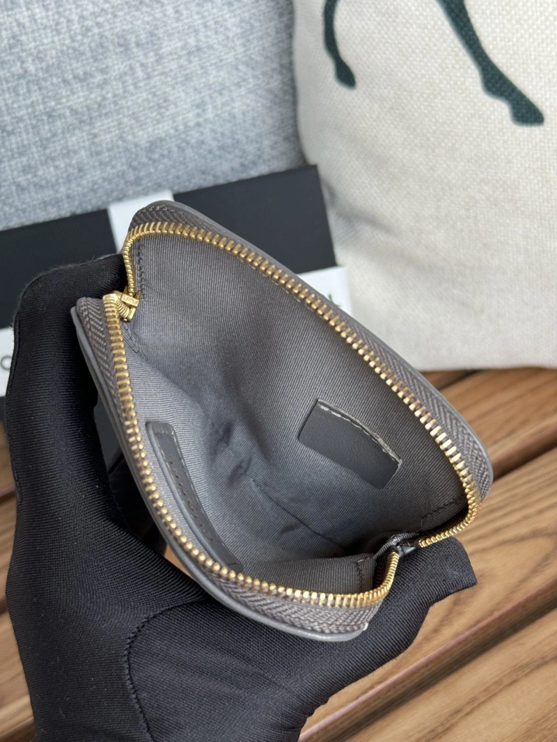 Ch**el wallets 4081-0132