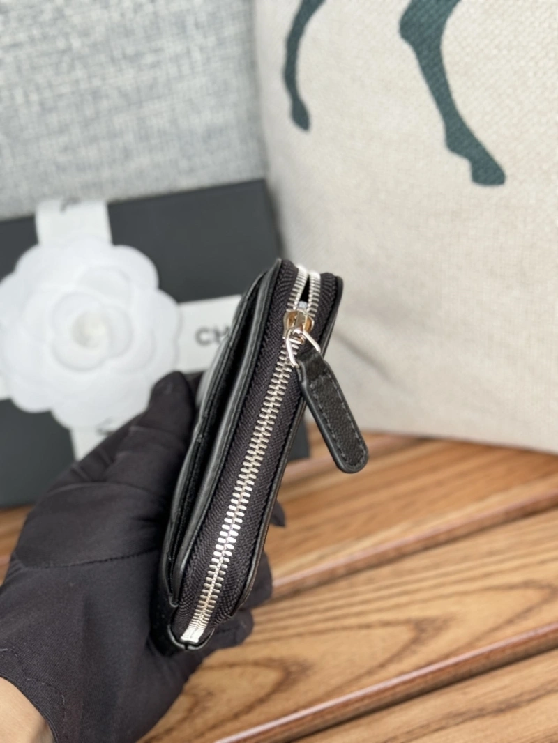 Ch**el wallets 4081-0137