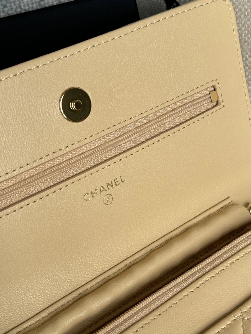Ch**el wallets 4081-0148