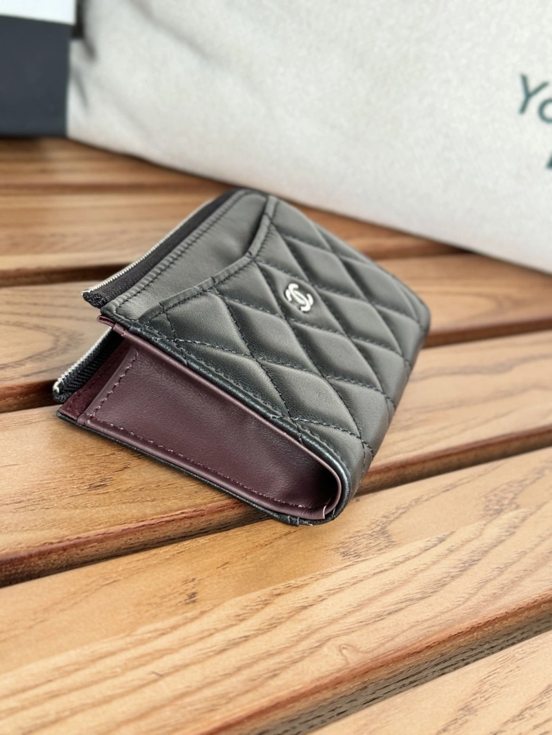 Ch**el wallets 4081-0247