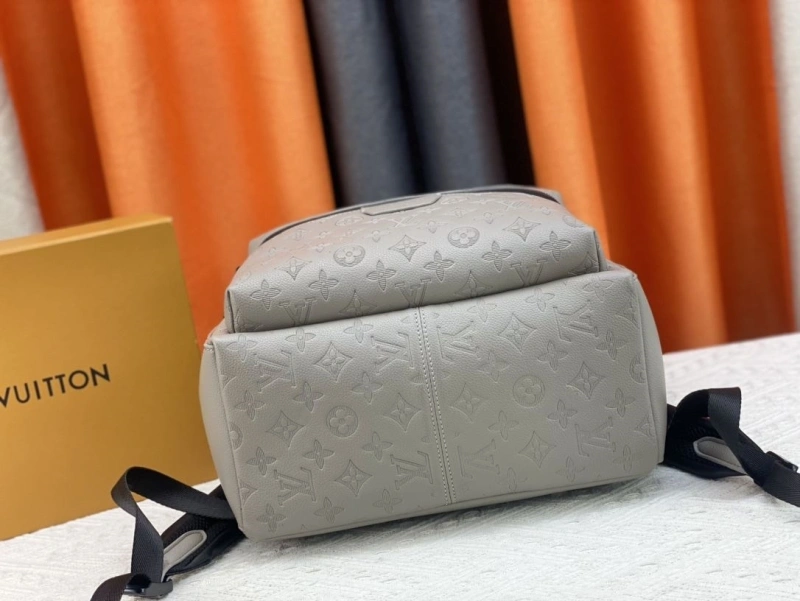 LV Backpacks 4081B-0560