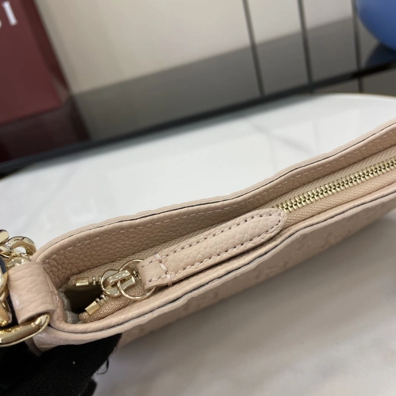Gvc*1 clutch bags 4094b-0407