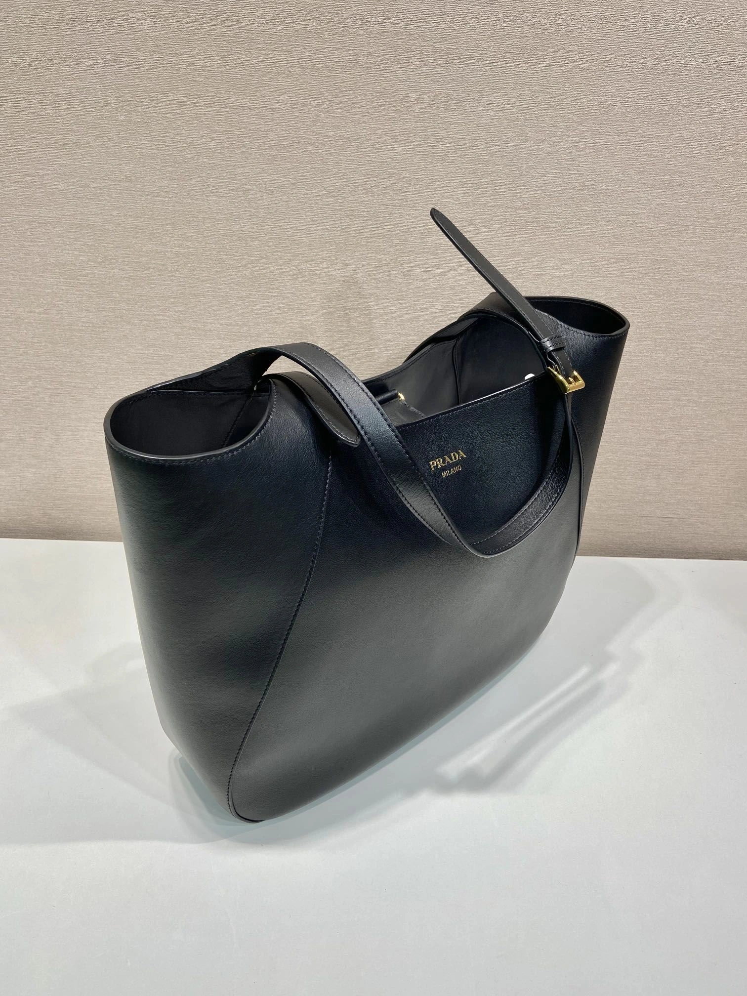 Pra*a shopping bags 4099a-0735