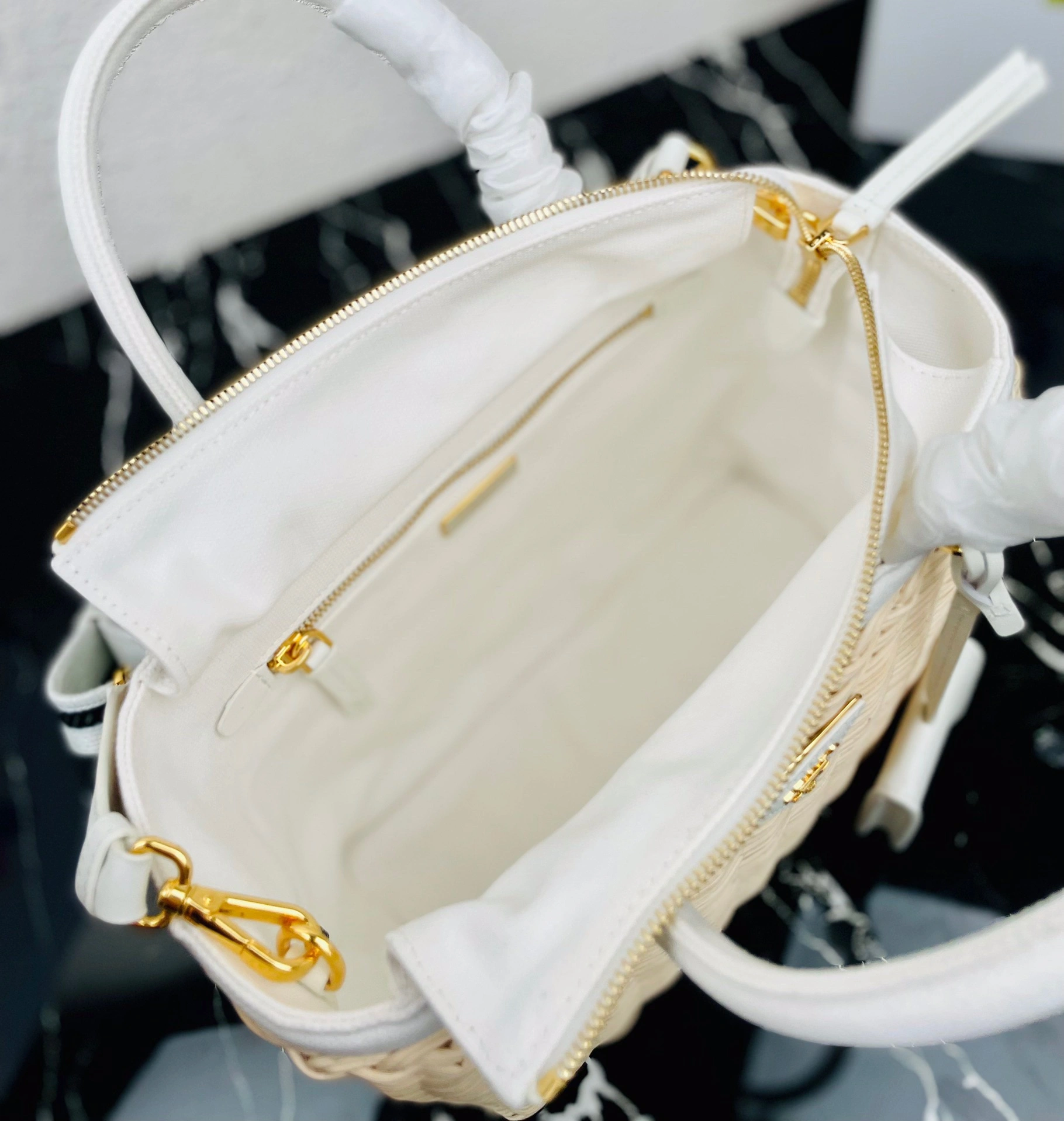 Pra*a shopping bags 4135d-0076