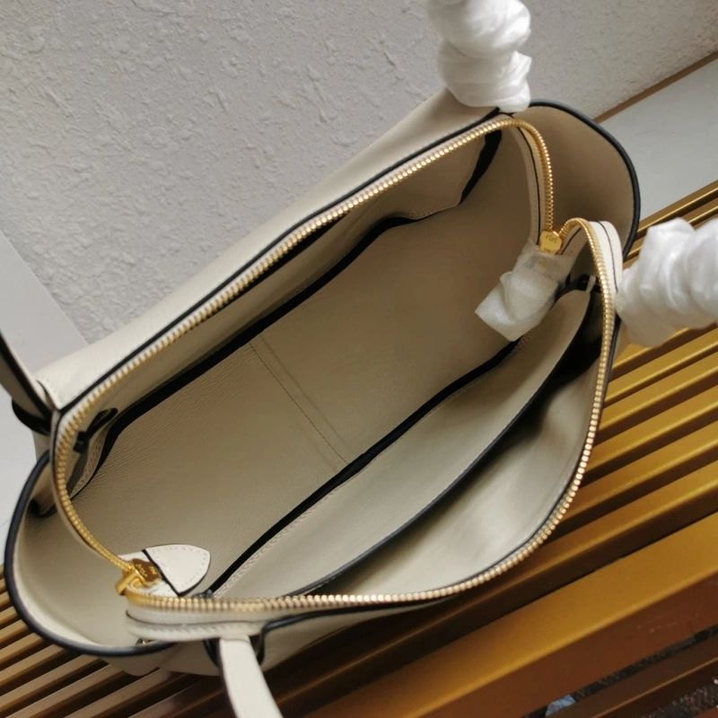 Pra*a shopping bags 4137f-0004