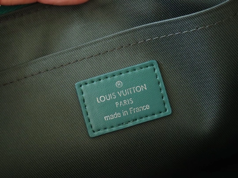 LV Clutch Bags 4178A-0133