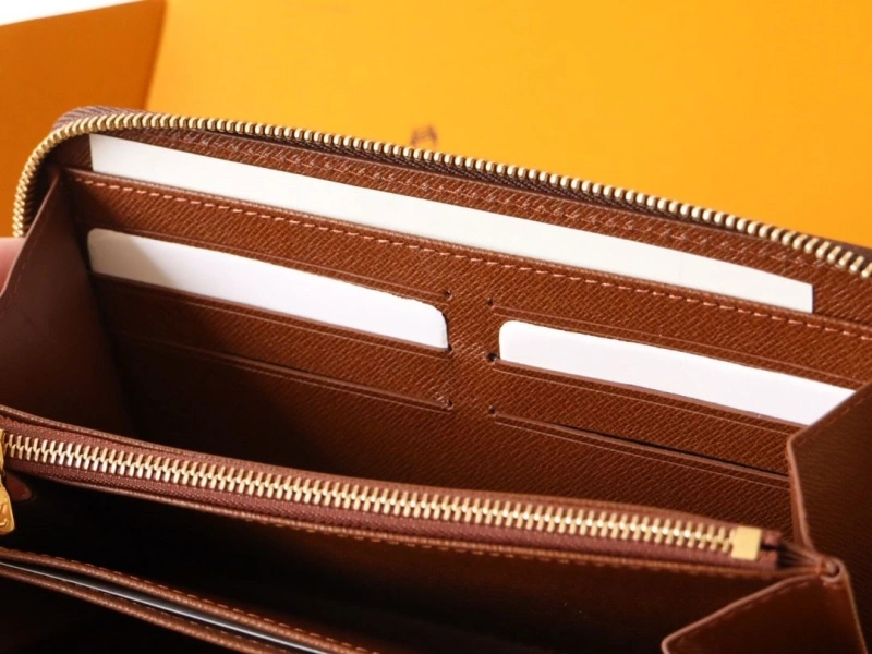 LV Wallets 4178A-0187