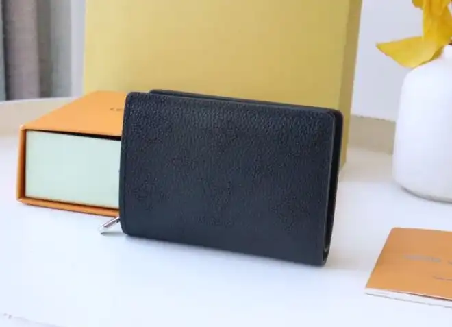 LV Wallets 4178D-0089