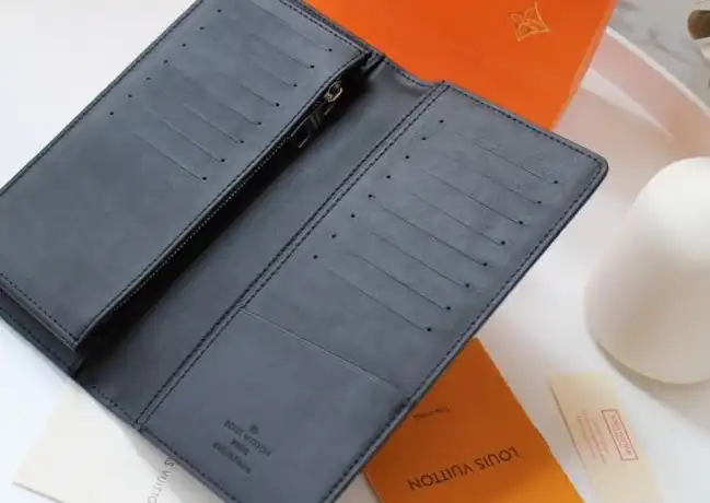 LV Wallets 4178D-0122