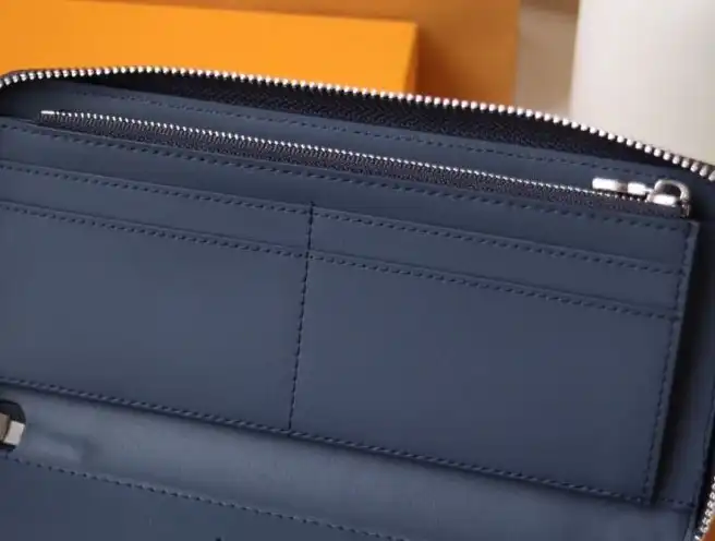 LV Wallets 4178D-0145
