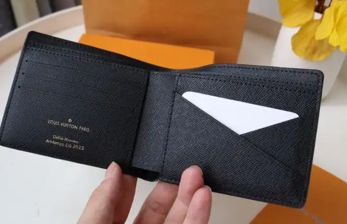 LV Wallets 4178F-0015