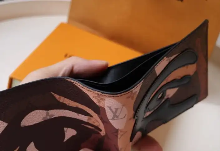 LV Wallets 4178F-0015