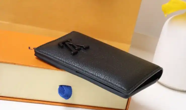 LV Wallets 4178F-0018