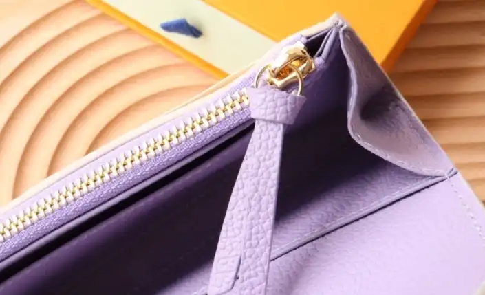 LV Wallets 4178F-0044