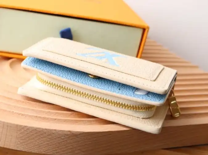 LV Wallets 4178F-0052