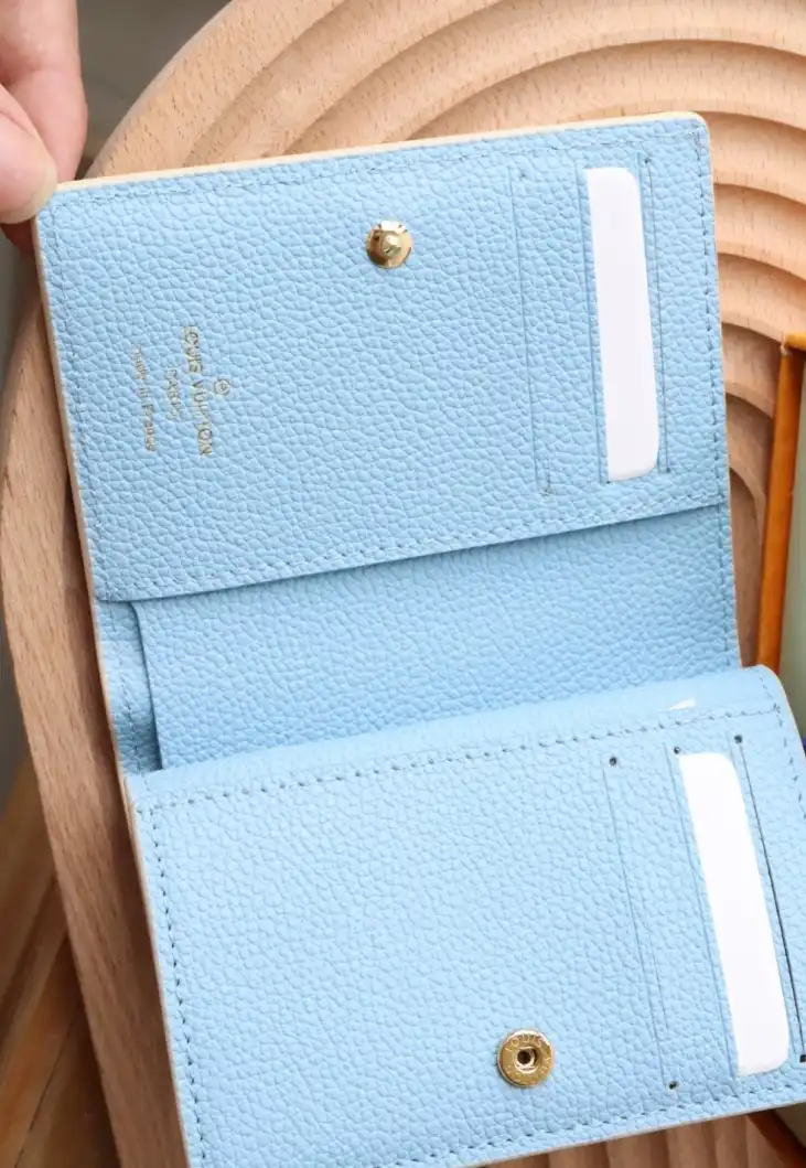 LV Wallets 4178F-0052