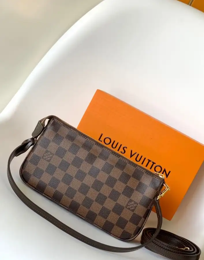 LV Clutch Bags 4178F-0072