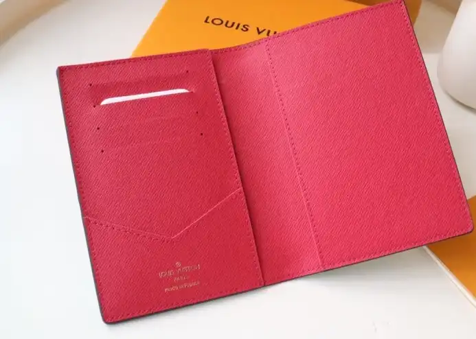 LV Wallets 4178F-0115