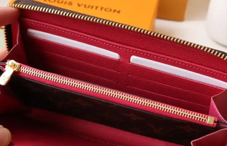 LV Wallets 4178F-0116