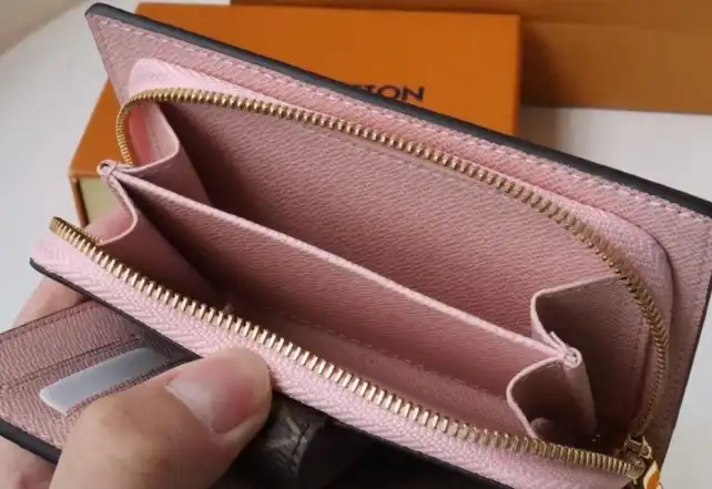 LV Wallets 4178F-0118