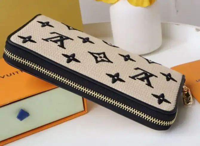 LV Wallets 4178F-0128