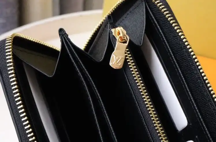 LV Wallets 4178F-0128