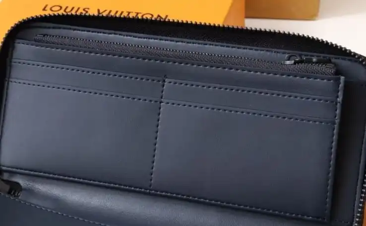 LV Wallets 4178G-0041