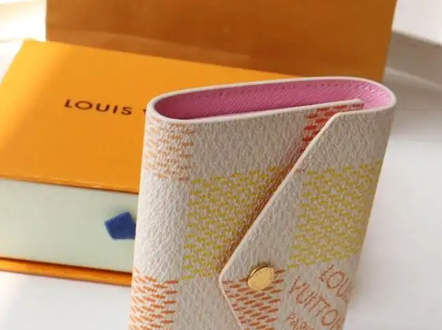 LV Wallets 4178G-0044