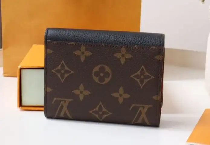 LV Wallets 4178G-0052