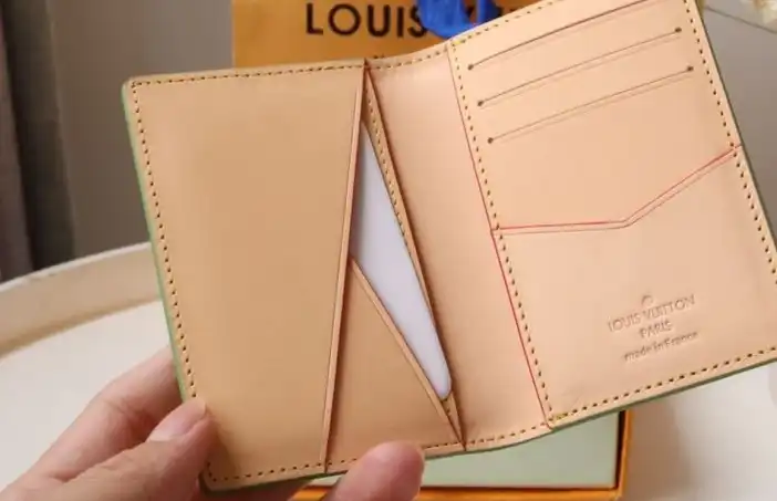 LV Wallets 4178G-0055