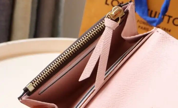 LV Wallets 4178G-0065