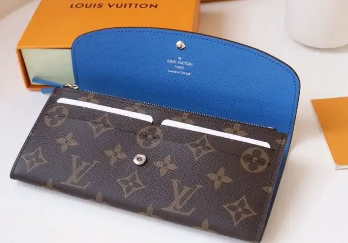 LV Wallets 4178G-0084