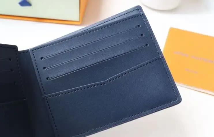 LV Wallets 4178G-0101