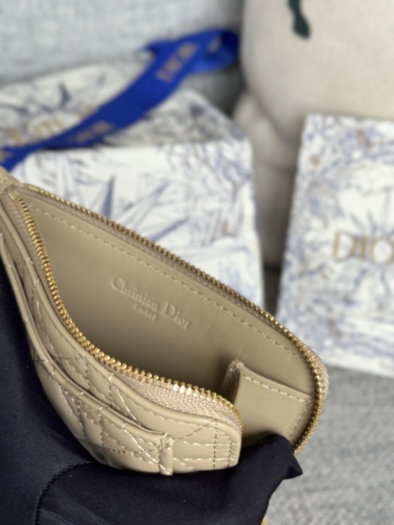D10r wallets 4180f-0309