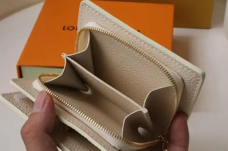 LV Wallets 4192D-0016